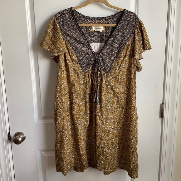 Anthropologie Dresses & Skirts - Anthropologie Short Sleeve Printed Dress Size Large